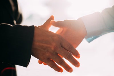 https://www.deangelislegal.com/wp-content/uploads/Hand-Shake-400x267.jpg